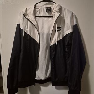 Nike Womens Black and White Windbreaker